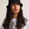 Cappello da pescatore con toppa Vans