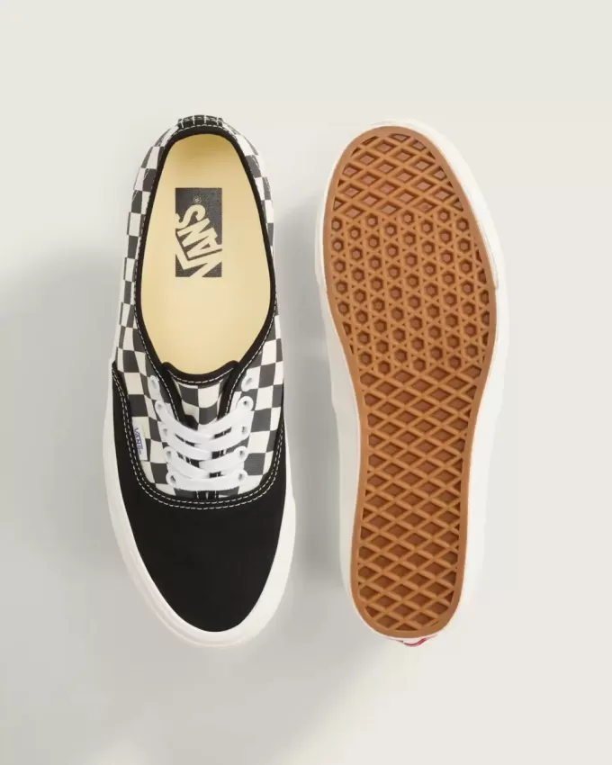 Scarpa a scacchi autentica di alta qualità Scarpa a scacchi autentica di alta qualità