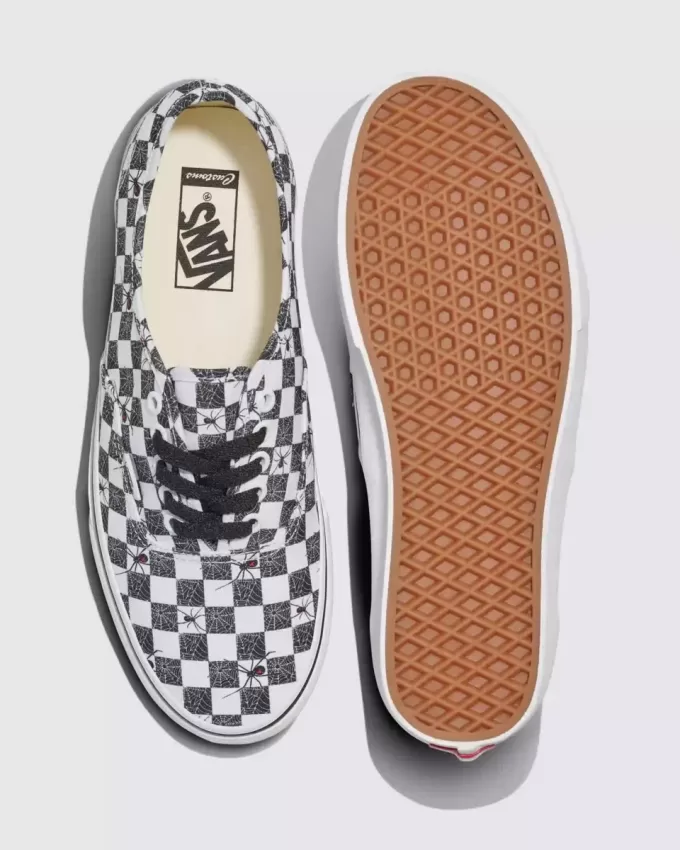 Scarpa a scacchiera di Halloween autentica personalizzata Scarpa a scacchiera di Halloween autentica personalizzata