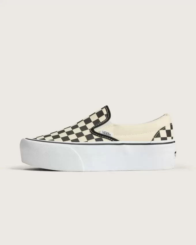 Scarpa classica slip-on con plateau a scacchi Scarpa classica slip-on con plateau a scacchi