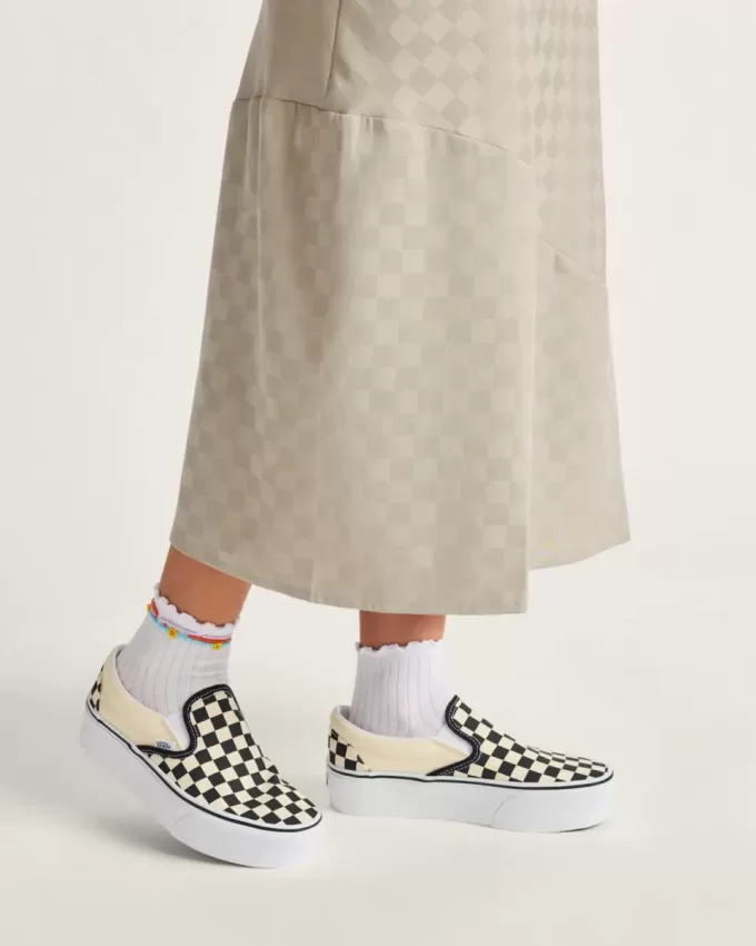 Scarpa classica slip-on con plateau a scacchi Scarpa classica slip-on con plateau a scacchi