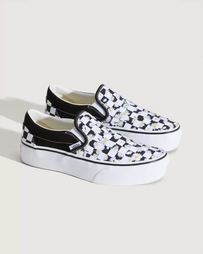 Scarpa classica slip-on con plateau e motivo a scacchi Scarpa classica slip-on con plateau e motivo a scacchi