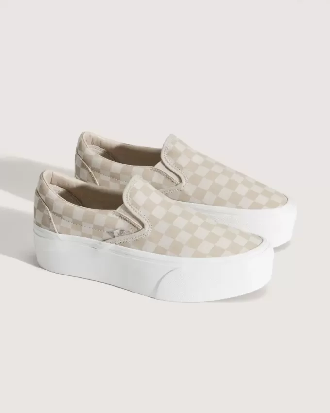 Scarpa classica slip-on con plateau e motivo a scacchi Scarpa classica slip-on con plateau e motivo a scacchi