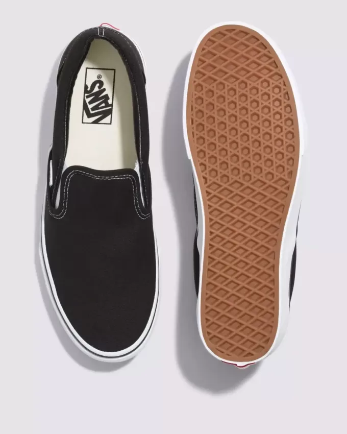 Scarpa classica slip-on larga Scarpa classica slip-on larga