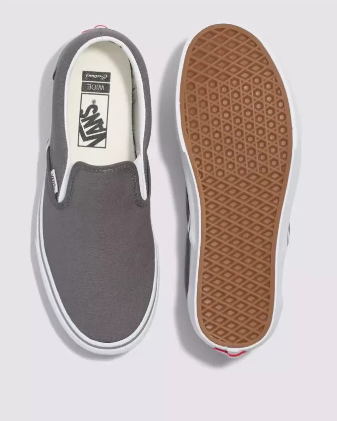 Scarpa classica slip-on larga Customs Scarpa classica slip-on larga Customs