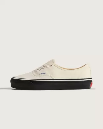 Scarpa in tela di anatra autentica di prima qualità
