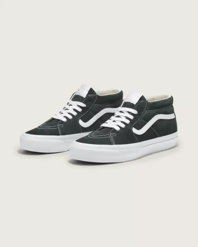 Scarpa Premium Sk8-Mid in pelle scamosciata Scarpa Premium Sk8-Mid in pelle scamosciata