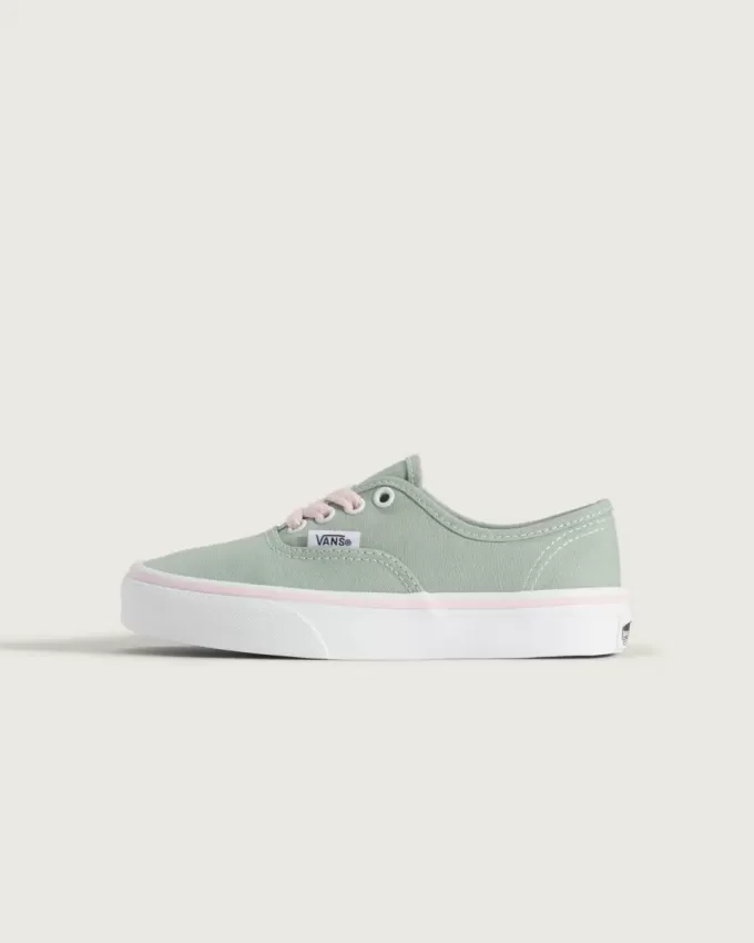 Scarpe autentiche per bambini piccoli Scarpe autentiche per bambini piccoli