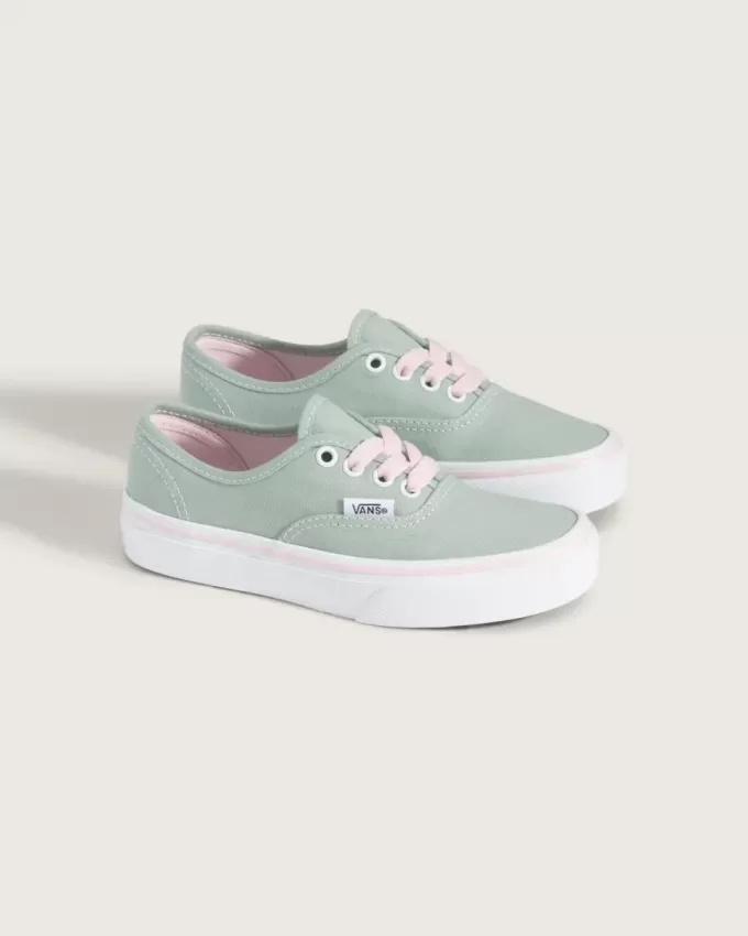 Scarpe autentiche per bambini piccoli Scarpe autentiche per bambini piccoli