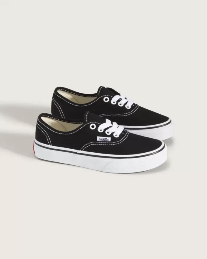 Scarpe autentiche per bambini piccoli Scarpe autentiche per bambini piccoli