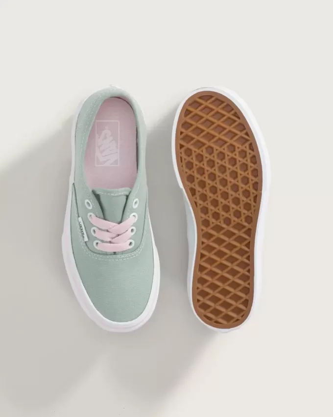 Scarpe autentiche per bambini piccoli Scarpe autentiche per bambini piccoli