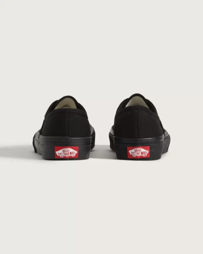 Scarpe autentiche per bambini piccoli Scarpe autentiche per bambini piccoli