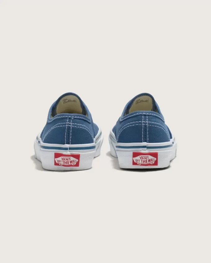 Scarpe autentiche per bambini piccoli Scarpe autentiche per bambini piccoli