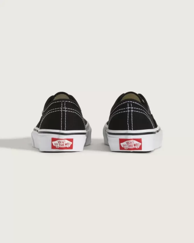 Scarpe autentiche per bambini piccoli Scarpe autentiche per bambini piccoli